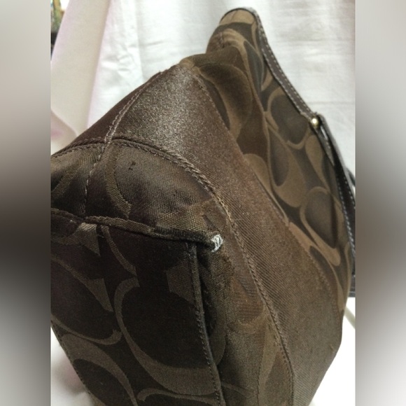 Coach Purse. Canvas - Picture 11 of 16